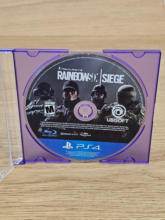 Tom Clancy's Rainbow Six Siege (PS4) – Used