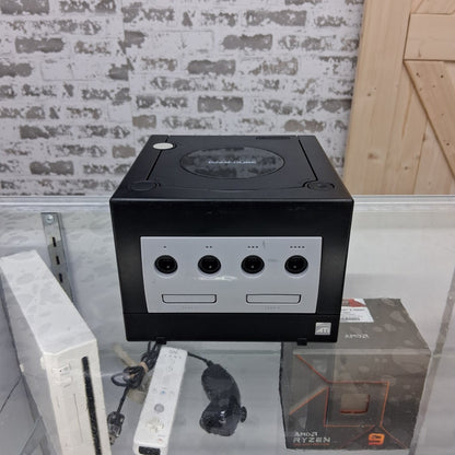 Nintendo GameCube Console – Used with Controller & Cords