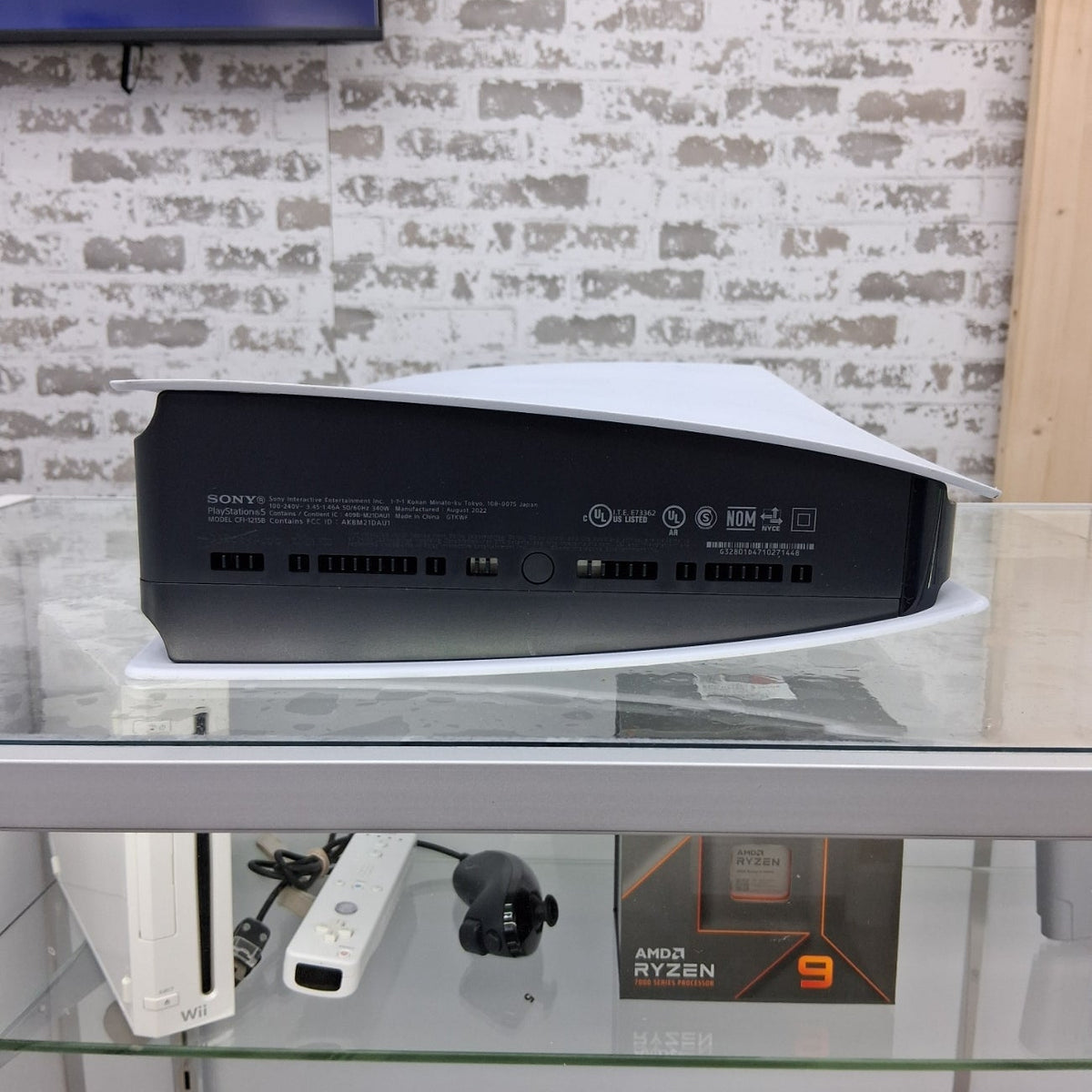 Sony PS5 CFI-1215B Digital Edition – Used with Controller & Cords
