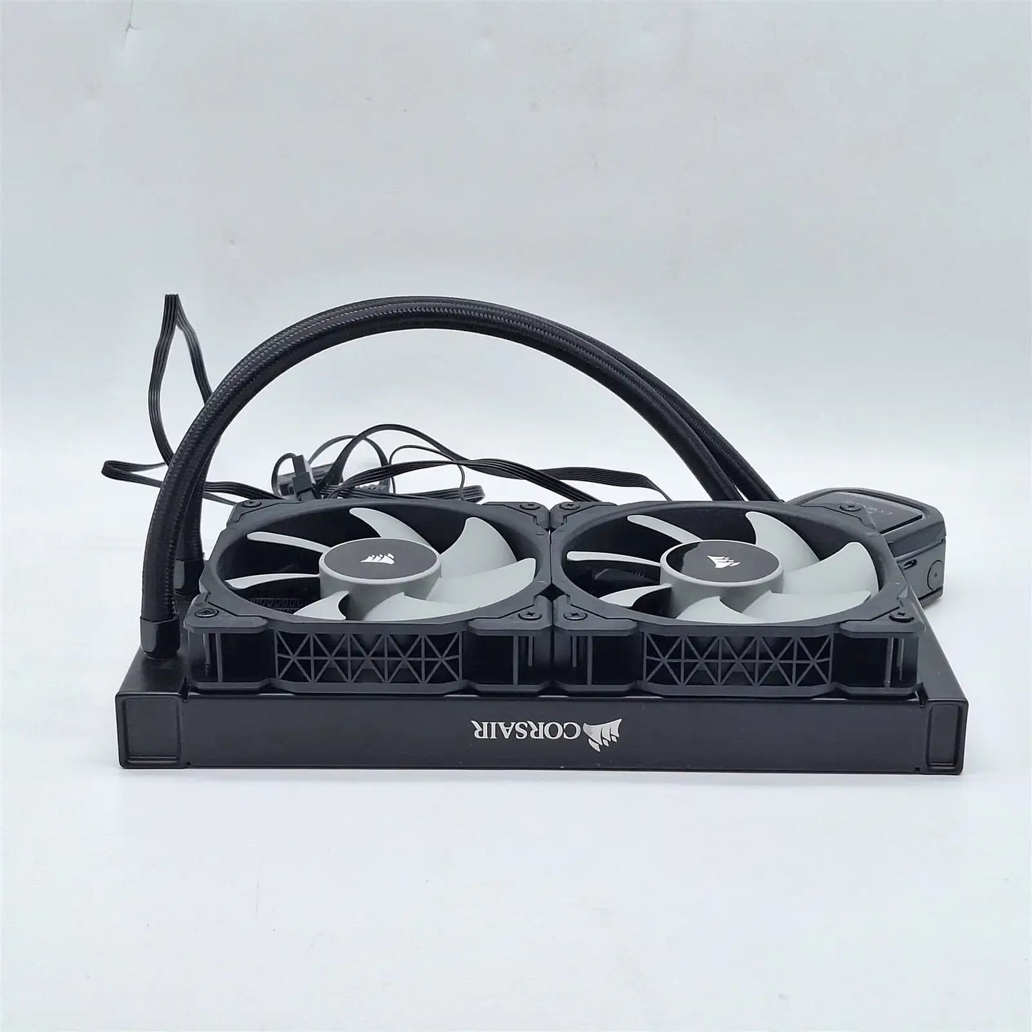 Corsair iCUE H100i RGB Pro XT 240mm AIO Liquid CPU Cooler – No Mounting Hardware