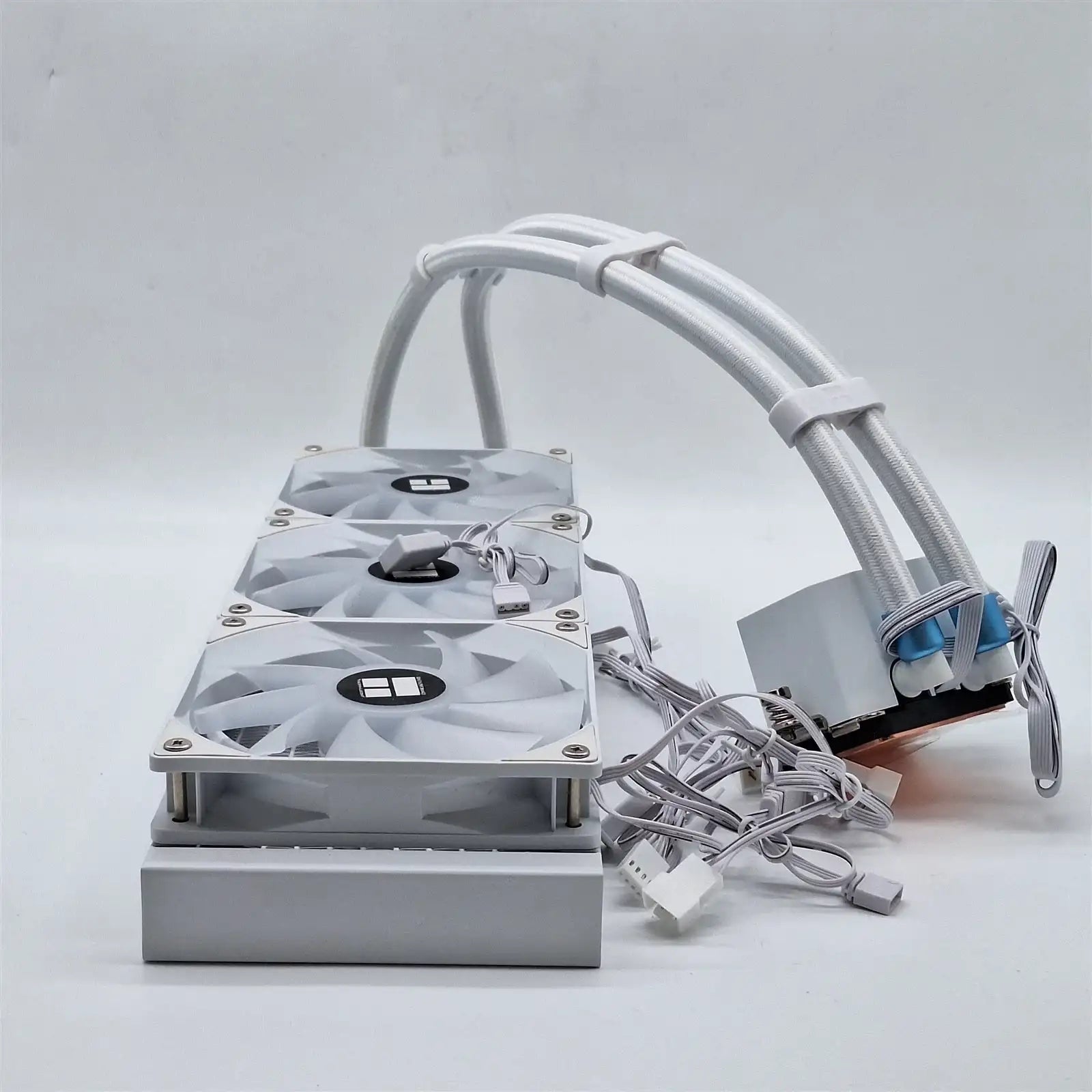 Thermalright Aqua Elite 360 White V3 AIO Liquid CPU Cooler – Missing Mounting Hardware