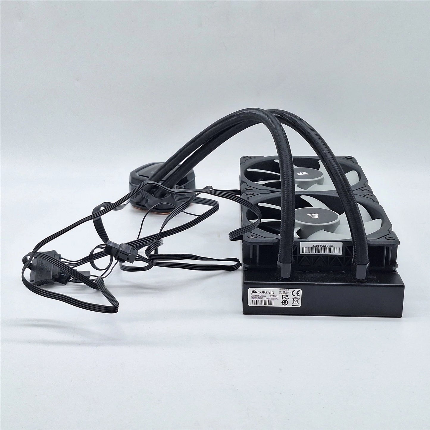 Corsair iCUE H100i RGB Pro XT 240mm AIO Liquid CPU Cooler – No Mounting Hardware